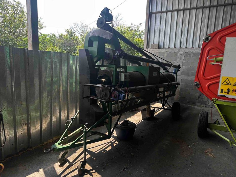 Машина за семечистене и обеззаразяване на семена