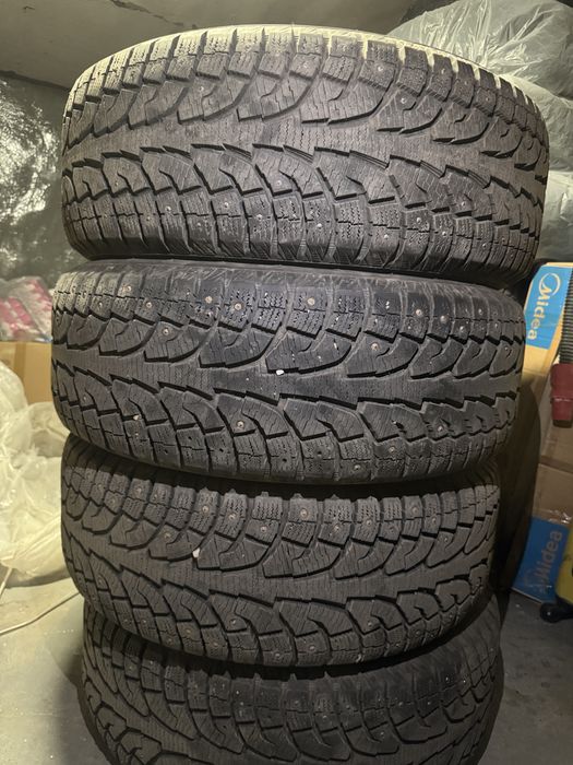 Продам зимнюю резину р19