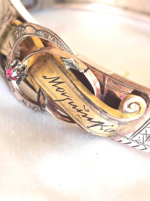 Старинна Дамска Овална Гривна, изработена през 1906 г