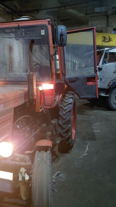 Трактор марка Т25