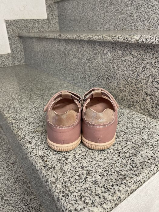 Детски кожени обувки