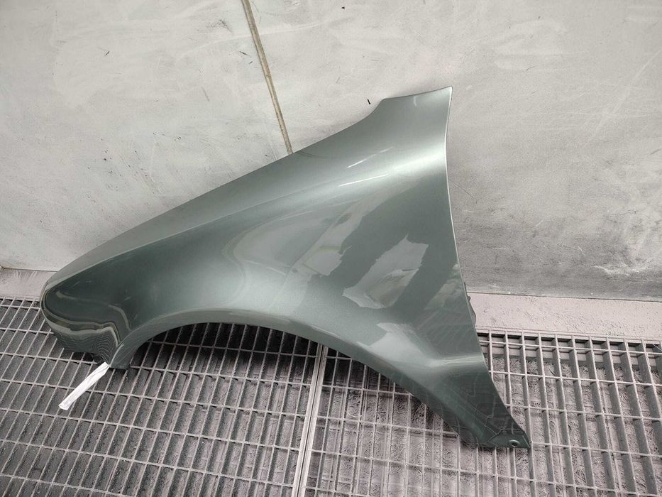 Aripa Fata Stanga VW Passat B5.5 An 2004-2005 (LA7S (Verde))