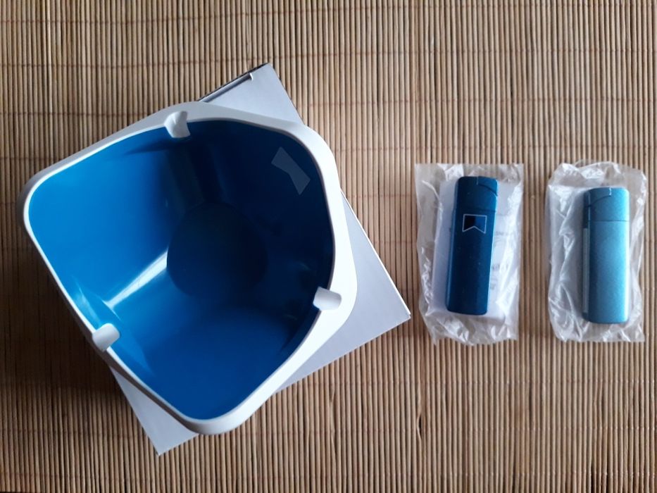 Пепелник Marlboro + 2 запалки Marlboro