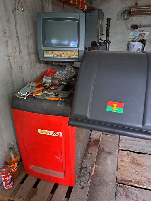 Оборудване/машини за сервиз за гуми