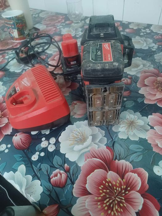 Vand laser pret negociabil