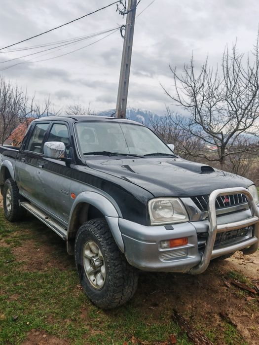 Vând mitsubishi l200