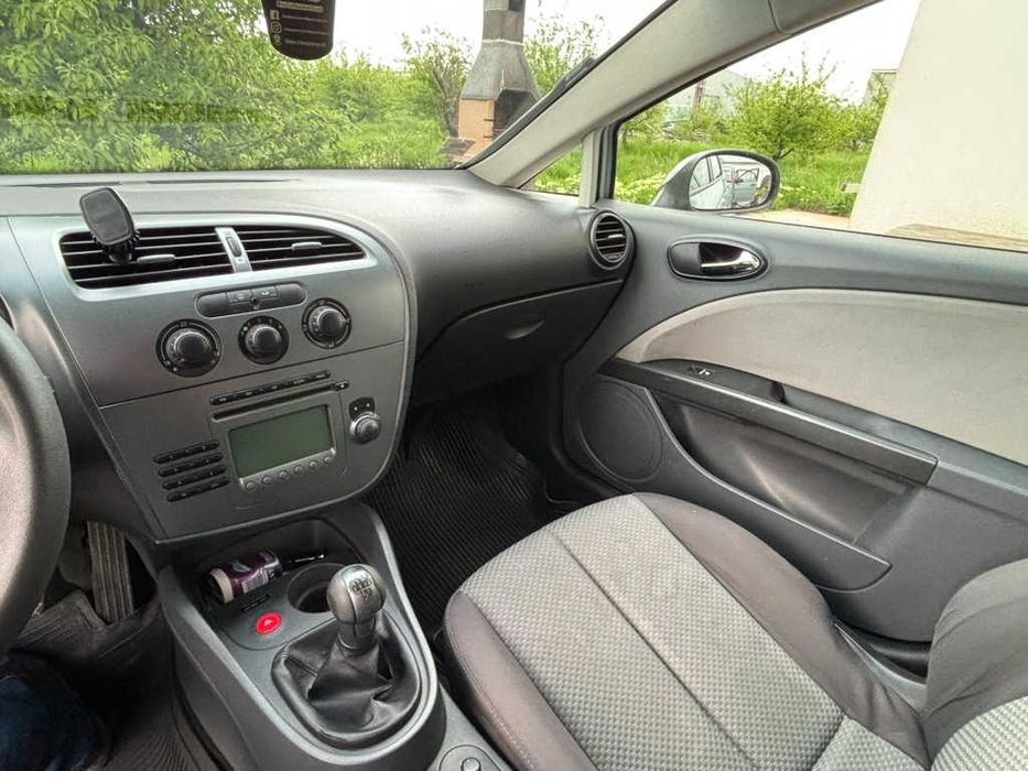 Vând SEAT Leon, an 2006, motor 1.9 TDI diesel, 105 CP.