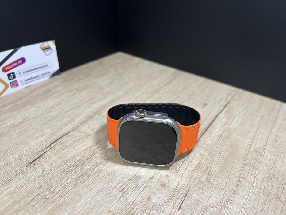 Apple Watch Ultra 49mm Natural Titanium Second-Hand 2 ani garanție, Te