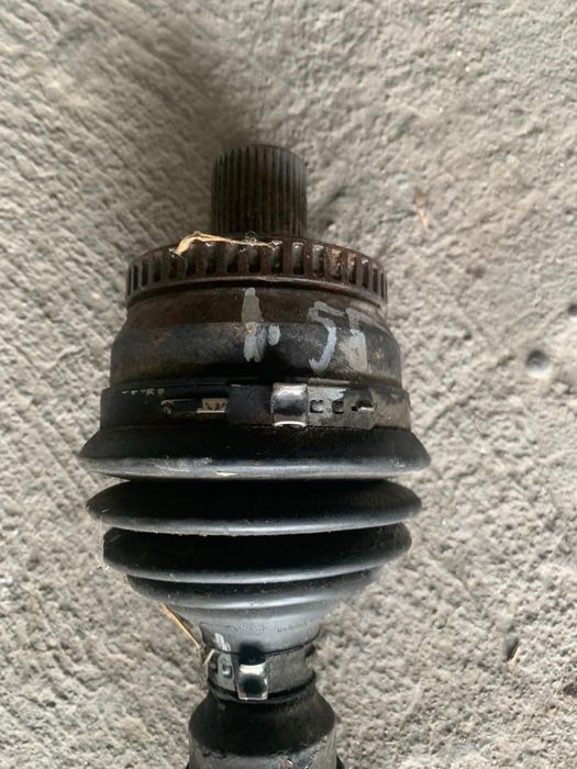 Продам передний привод на Ауди а4 1.8