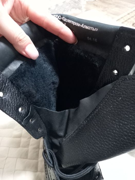 Продам берцы зимние