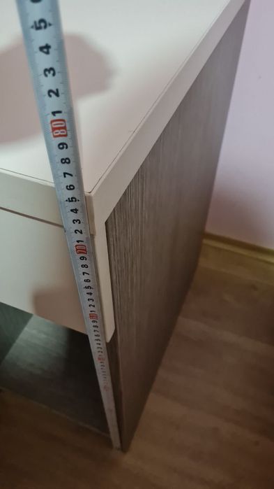 Продавам бюро, офис стол и шкаф комплект