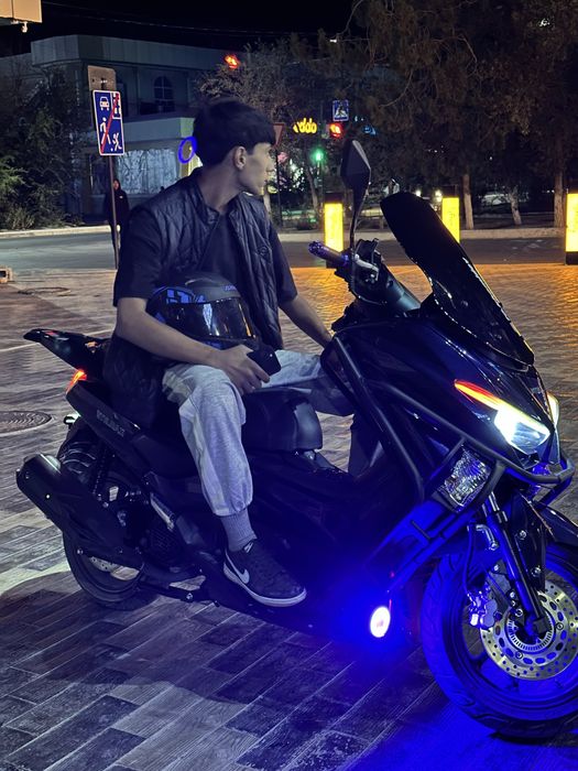 скутер S Max сотилади срочно