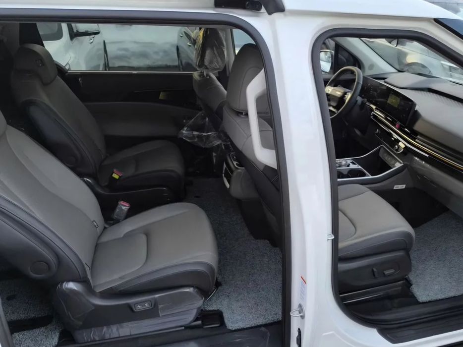 Новый Киа Карнивал 2026 для поездок по солнечному Узбекистану Круглосу