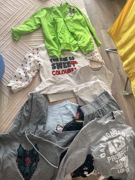 Отдам даром. Детские вещи