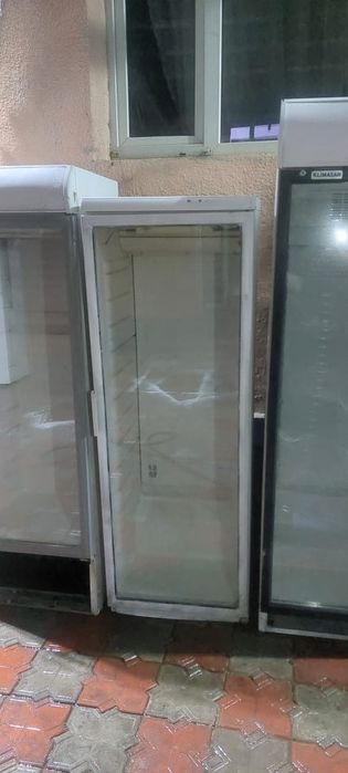 Витринный холодильник