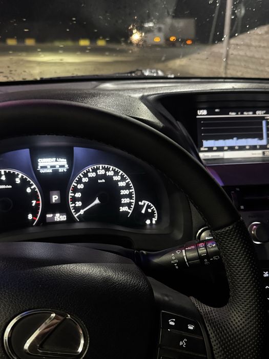 Продам зверя Rx  350 в хорошем состонии