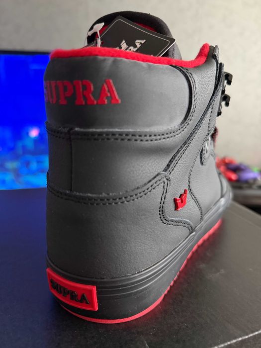 Supra Vaider CW нови мъжки кецове черно и червено