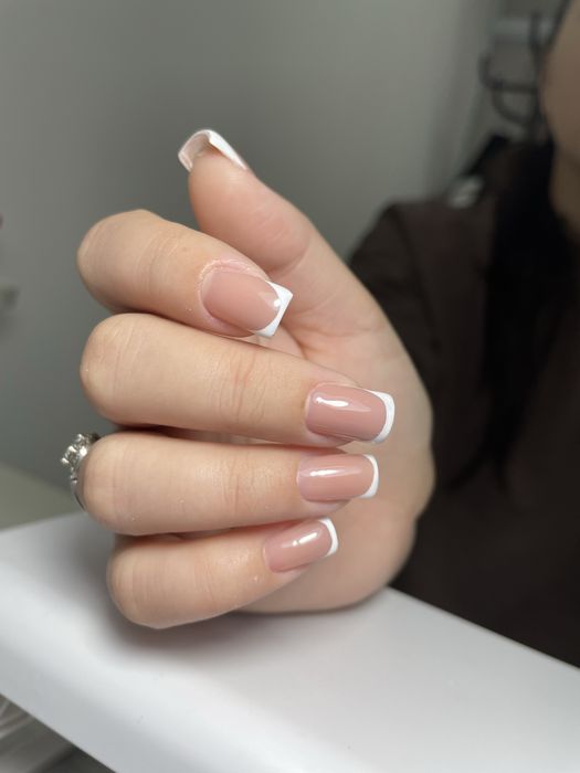 Маникюр, наращивание ногтей