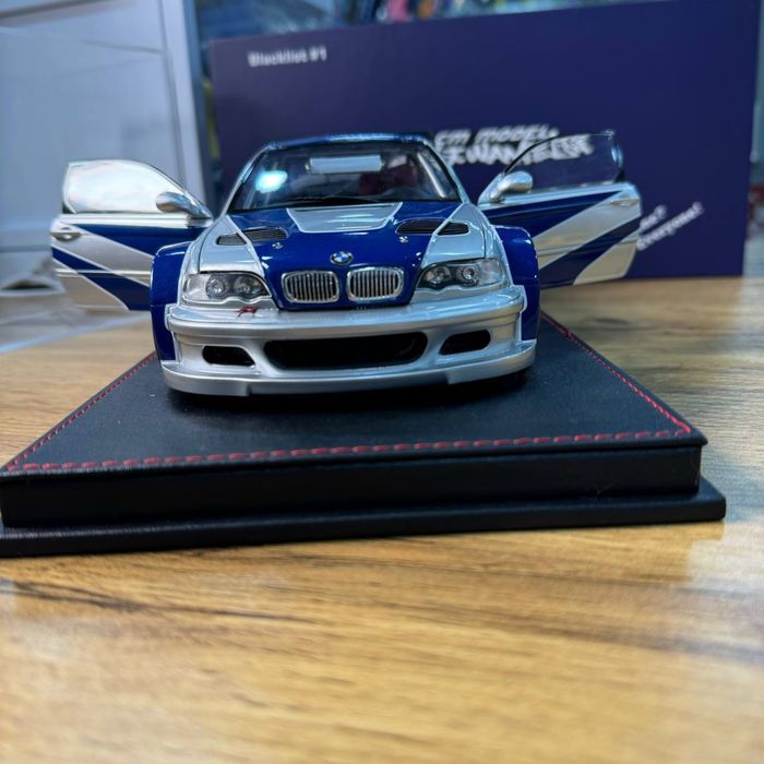 Bmw m3 e46 Gtr 1:18 колекционная моделька