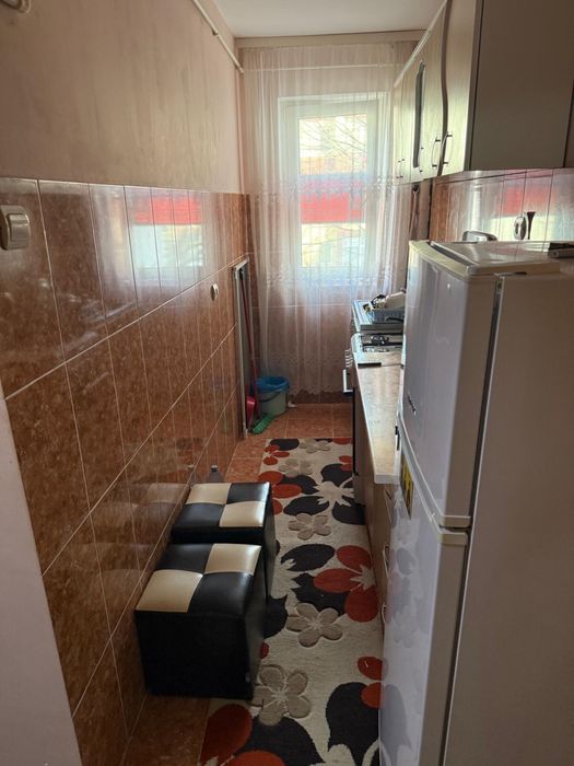 Vand apartament , 2 camere fara centrala termica mobilat complet