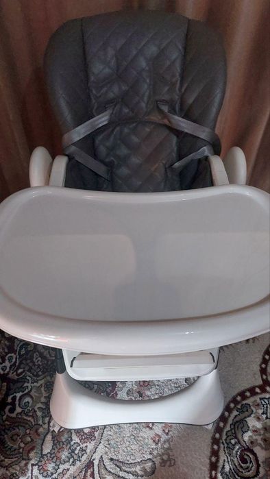 Стульчик для кормления Chico фирма
