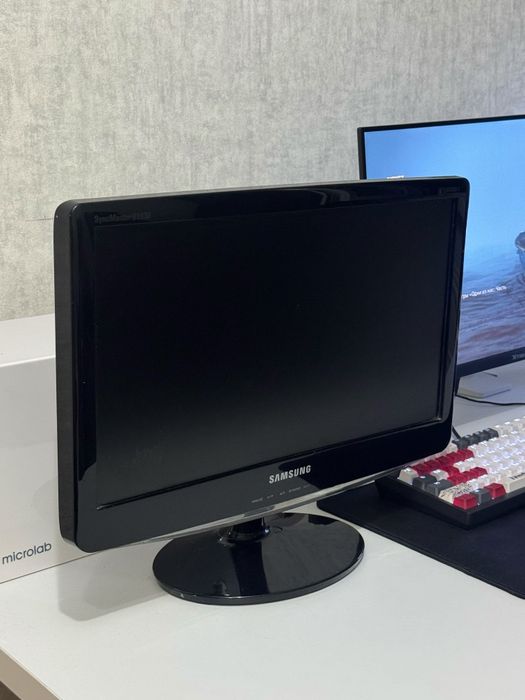 Монитор Samsung SyncMaster B1930N