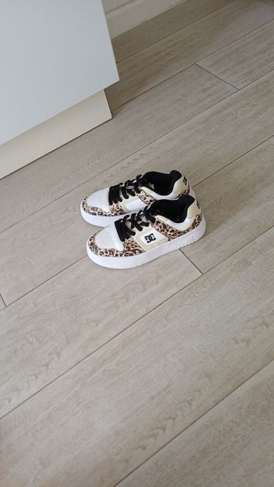 Adidas fete noi marime 38