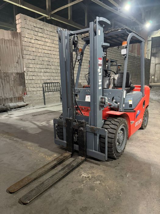 Вилочный погрузчик,  кара Heli