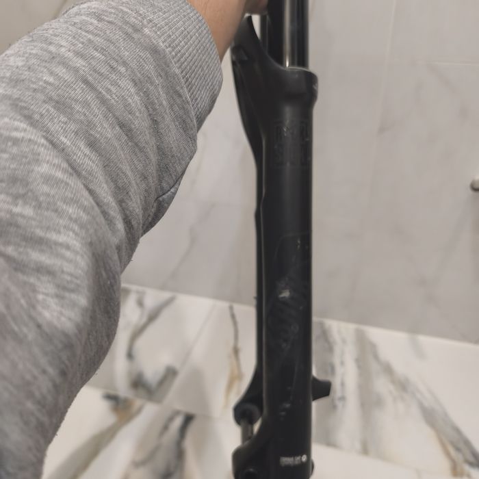 Rock shox Yari/ Lyrik