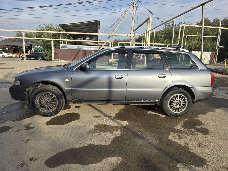 Продам Ауди а4 универсал