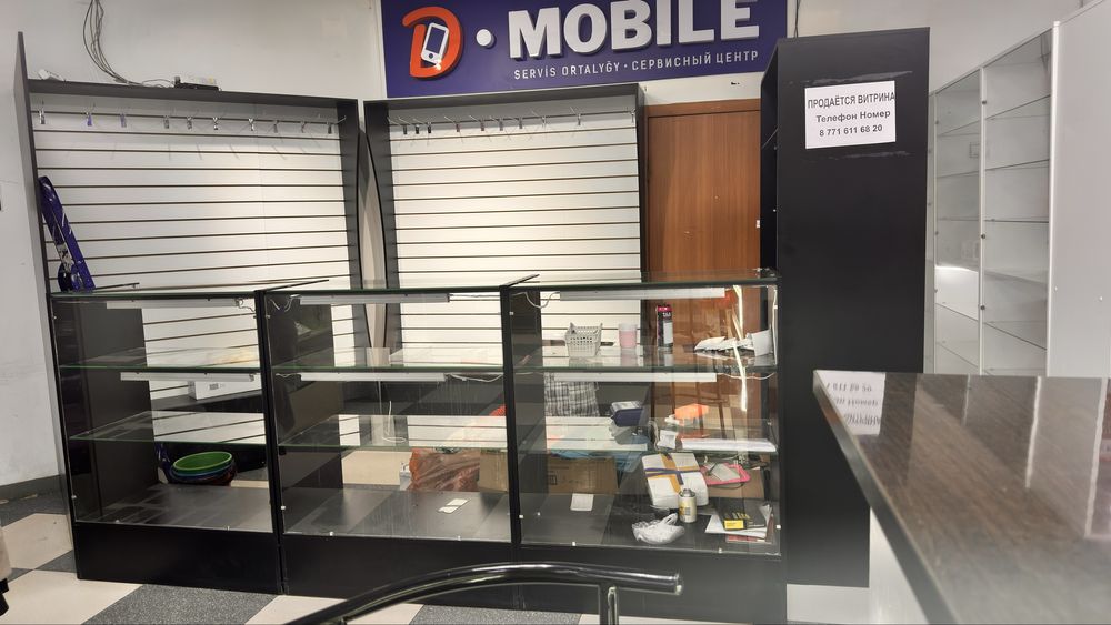 Продам витрину  в хорошем состаяние