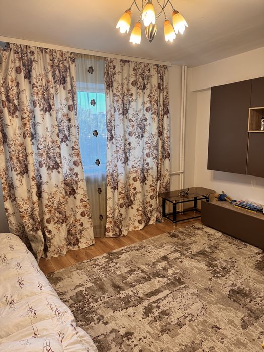 Pentru închiriere   APARTAMENT 2 camere situat Central - Ramada