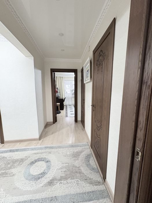 Продам трехкомнатную квартиру