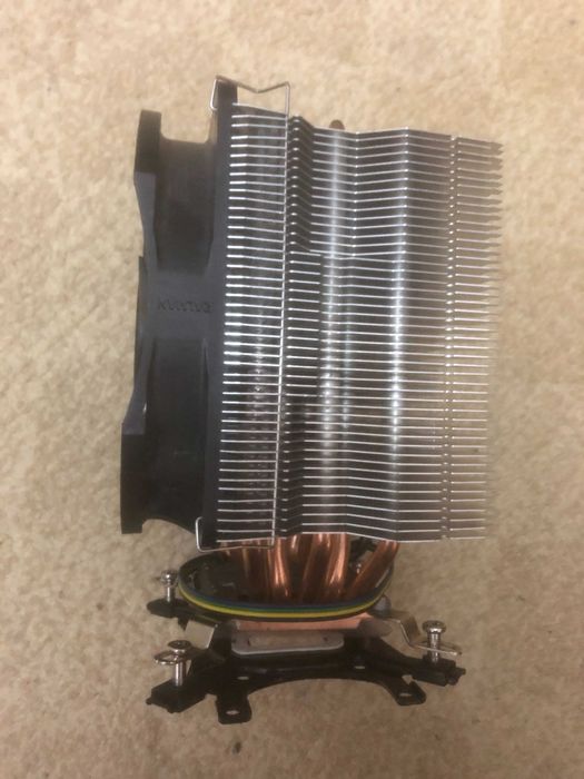 i3 8100, 16GB RAM, MB Gigabyte Z370, Sursa 700 W,  Cooler CPU Zalman