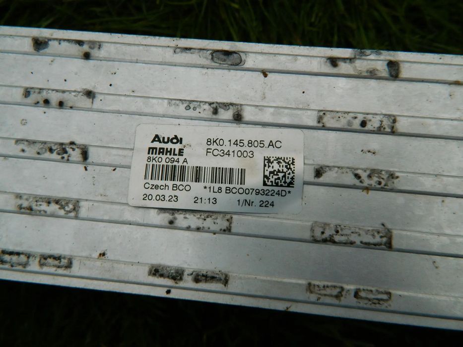 Radiator intercooler Audi A4, A5,A6, A7 , Porsche Macan, VW cod  8K0145805AC