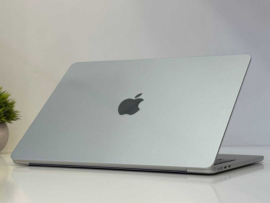 б/у Apple MacBook Air 13” M2 / 8Gb / 256 Gb Silver