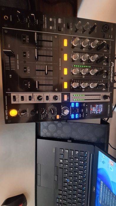 Mixer Pioneer DJM 750