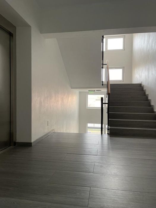 Vând apartament cu 3 camere