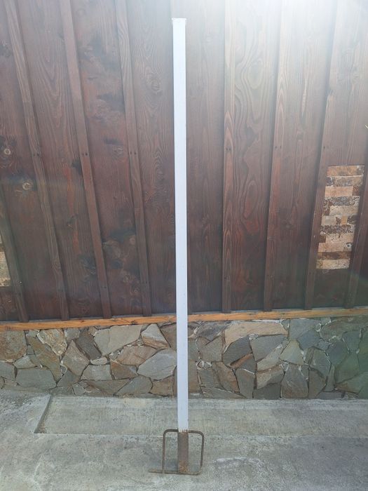 Stâlpi de gard pentru plasa bordurata