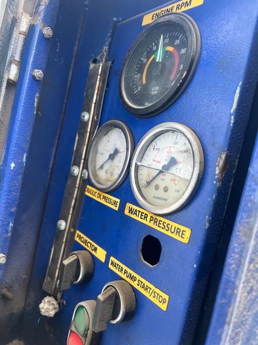 Цестерна спецтехника каналопромивочная