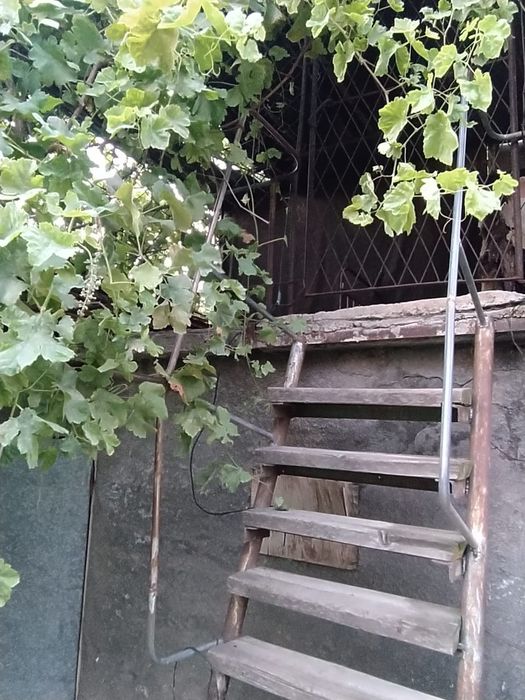 Продаётся дача с участками.