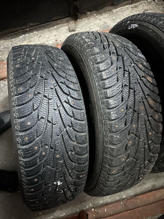 Maxxis R15 195/65 шипованные шины