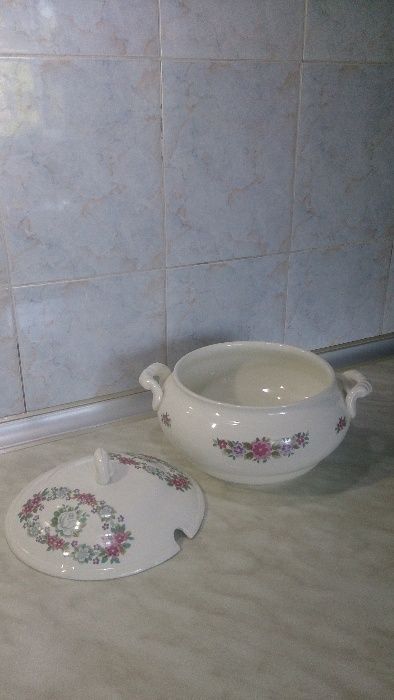 Разная посуда, всё для дома и дачи.