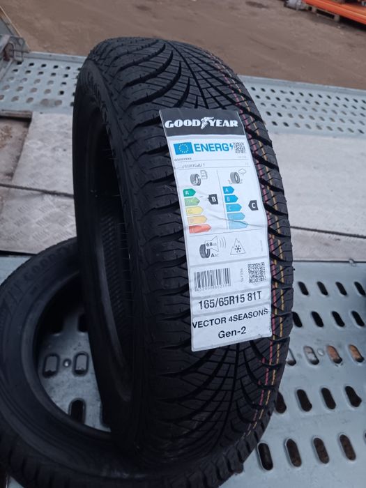 Goodyear 165 65 R15 2бр гуми всесезонни