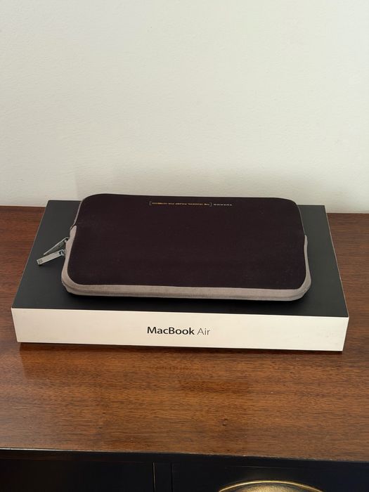 Продам MacBook Air (11-inch, Late 2010)