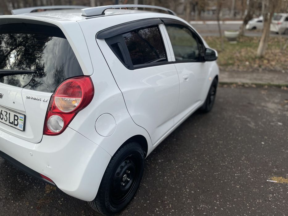 Продам Spark (3 euro) автомат.