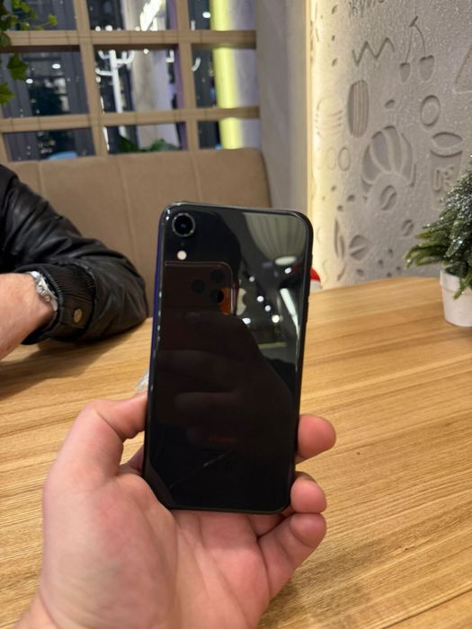 Продам Айфон XR 128GB идеал