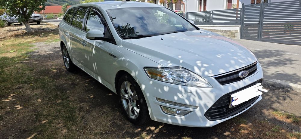 Vând Ford mondeo 2012