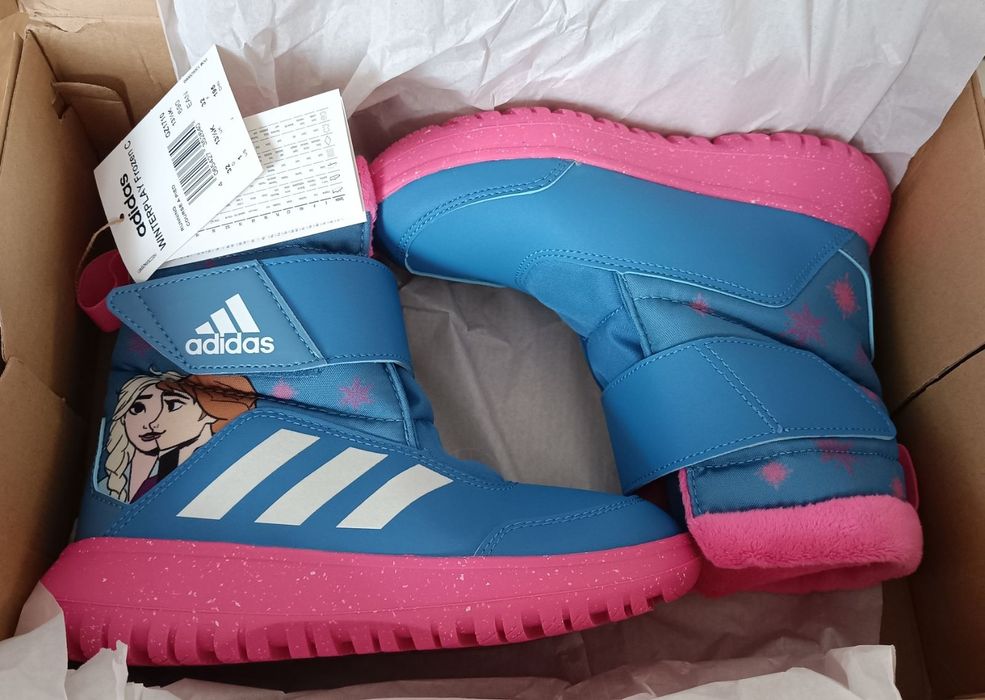 Нови ADIDAS зимни ботуши, 32 номер.