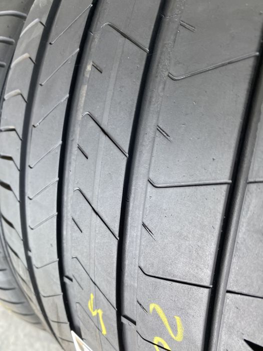 315/30/21 Pirelli Vara